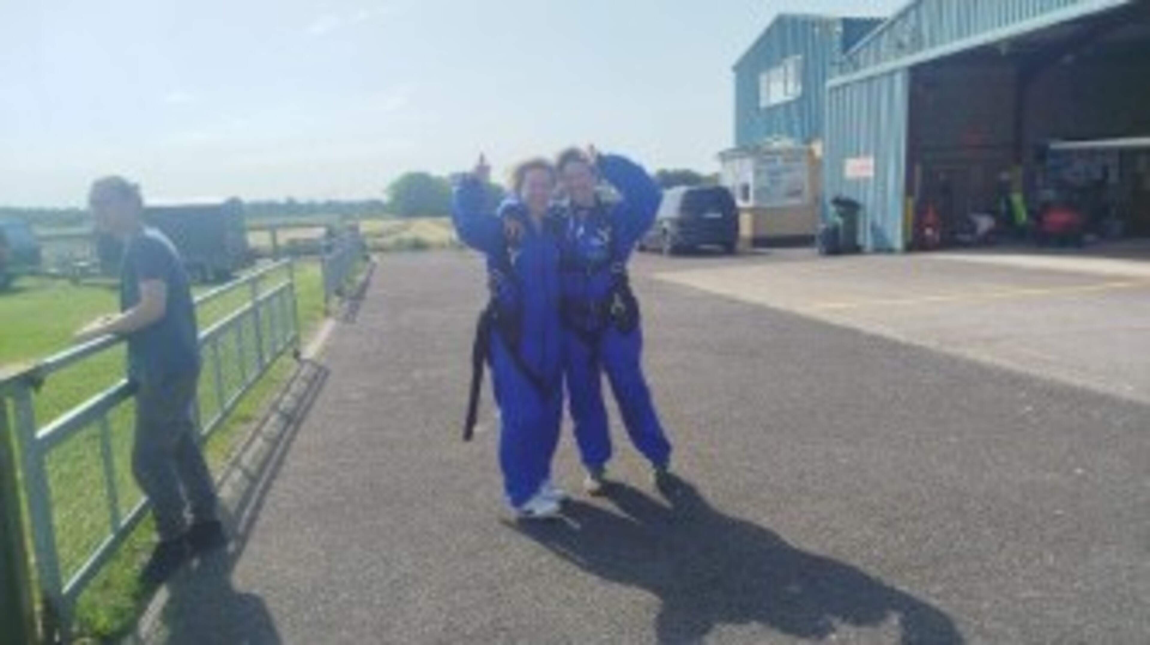 Parachute jump becomes powerful show of support for Wicklow teacher (30) in need of lifesaving surgery